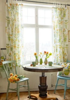 Kort gardin "Flower pots" i ekologisk bomull